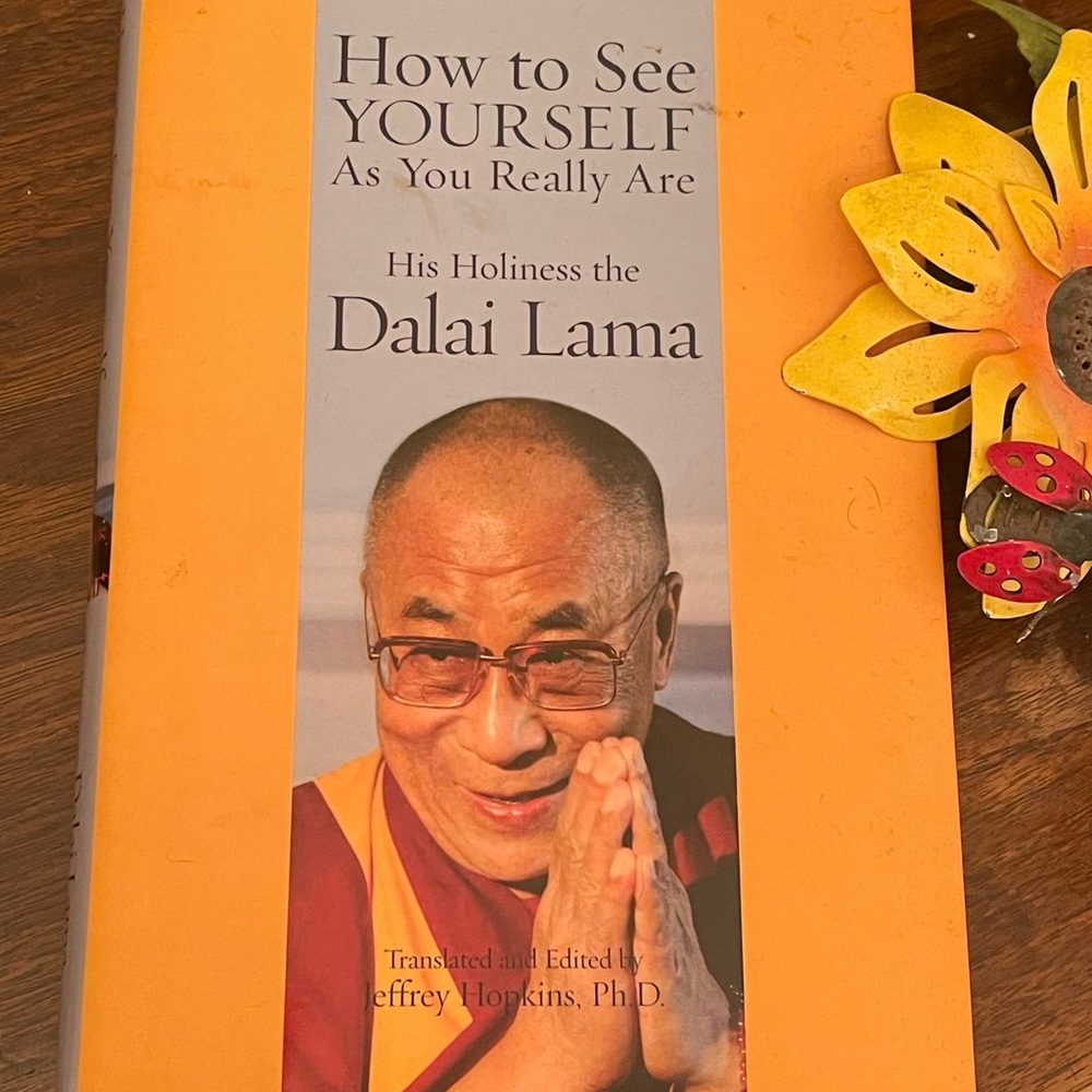 HARDCOVER-How to See Yourself As You Really Are
By His Holiness the Dalai Lama.